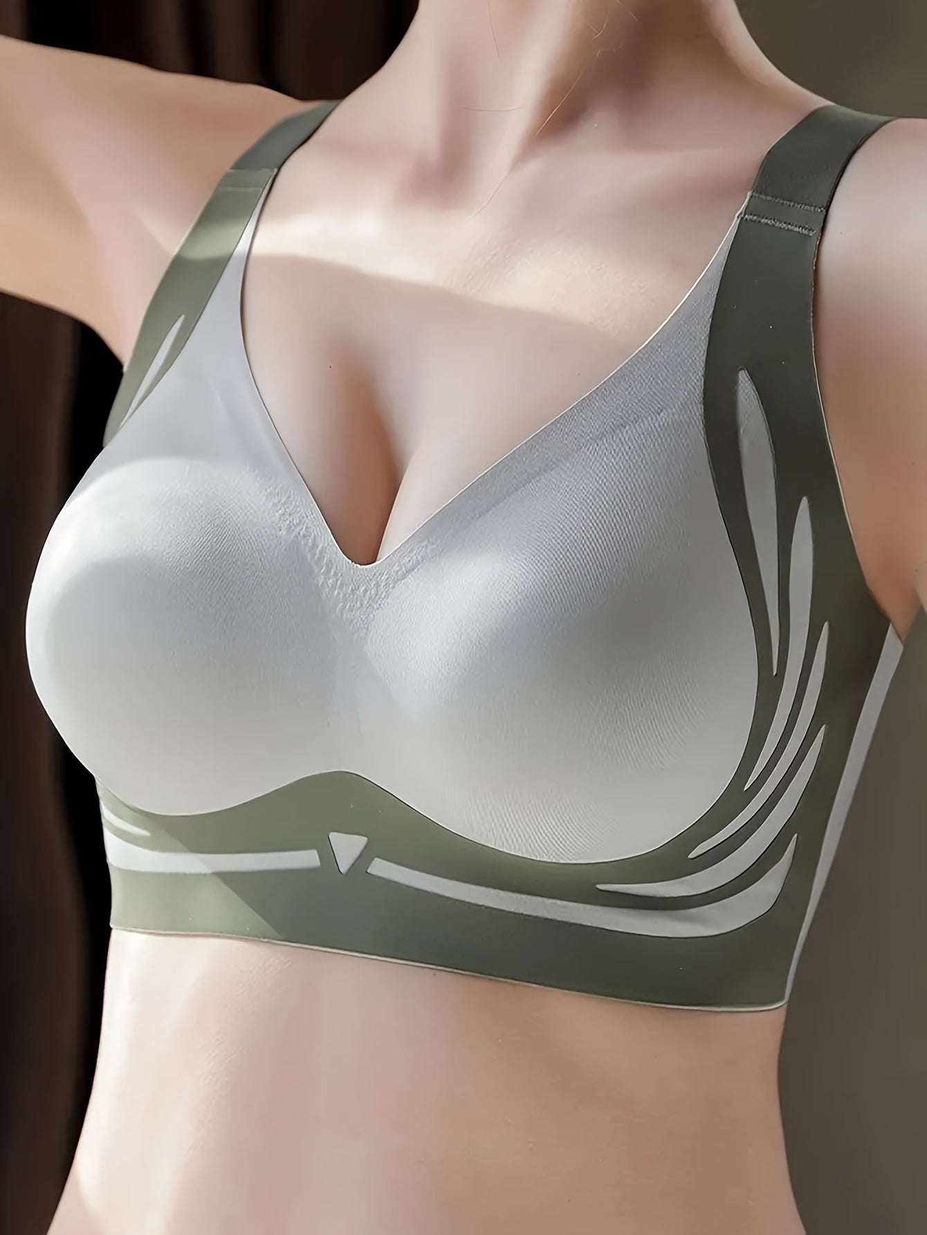 4-piece set of anti-gravity lifting, light luxury, bra, skin-friendly, breathable, comfortable