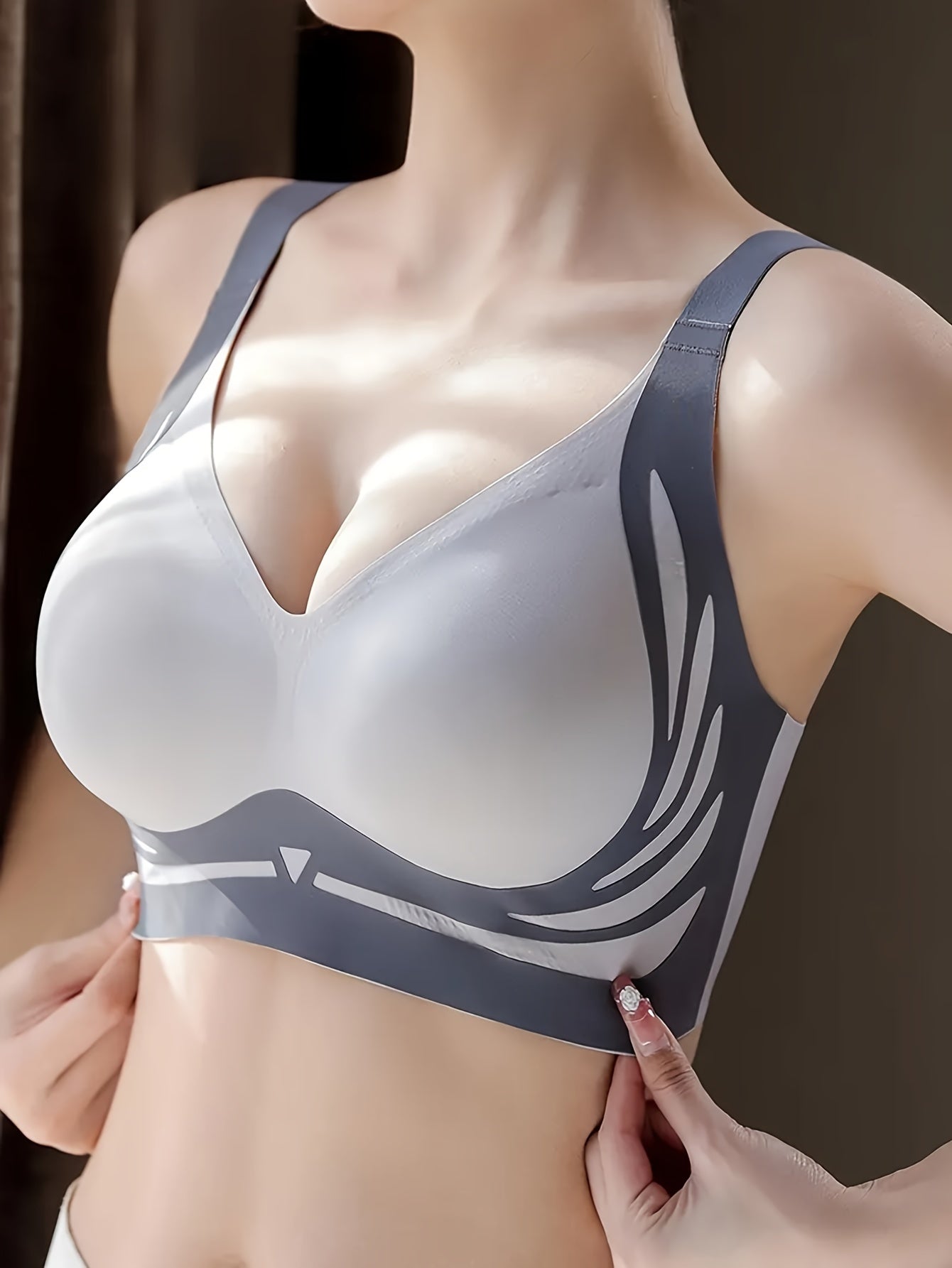 4-piece set of anti-gravity lifting, light luxury, bra, skin-friendly, breathable, comfortable