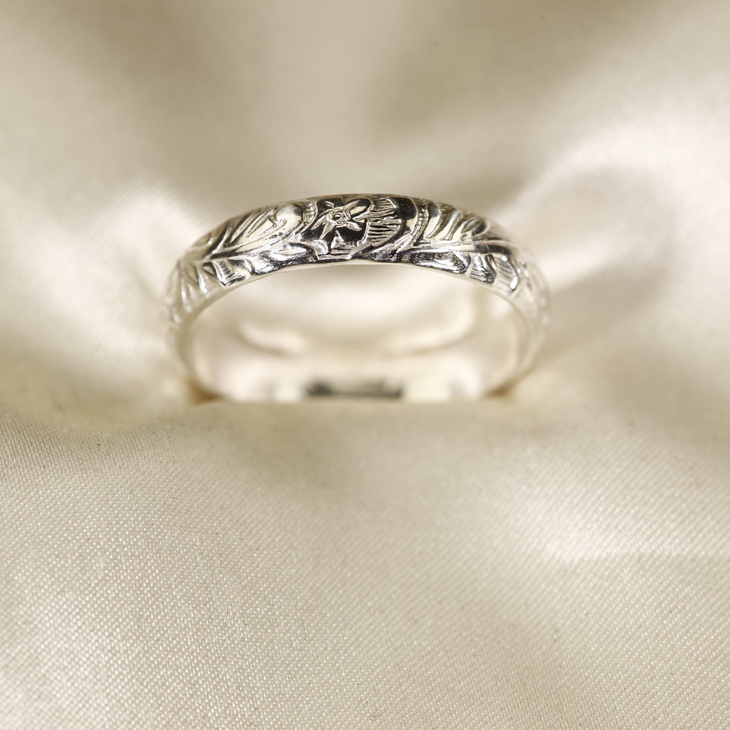 (2101) 925 Sterling Silver Pattern Floral Ring Handmade in the U.S ( U.S. Standard Sizes)